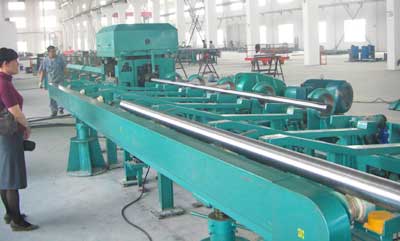 無心車床矯直滾光機(jī)聯(lián)線機(jī)組2